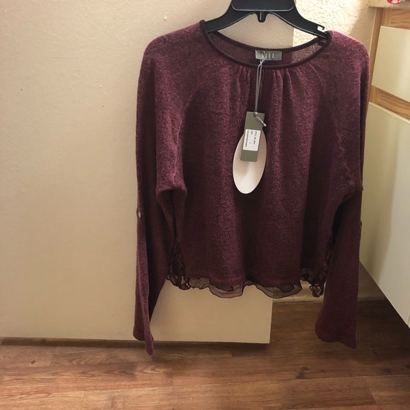 Saga Burgundy sweater - Picture 2 of 12